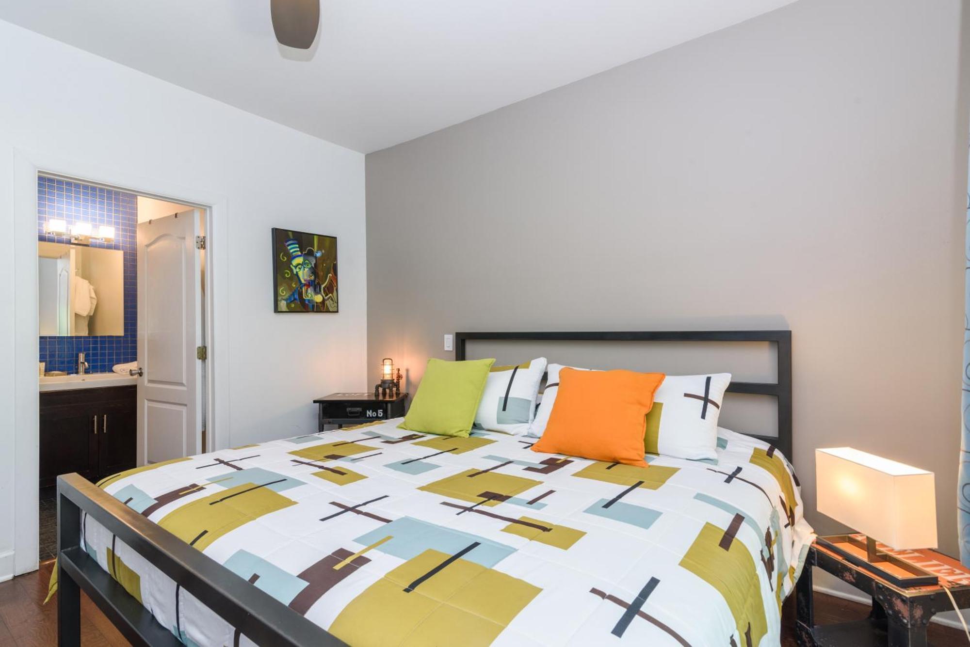 House 5863- Chicago'S Premier Bed And Breakfast Room photo